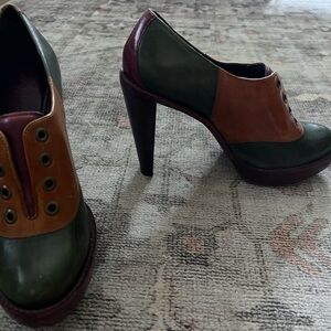 Cole Haan Green and Brown Heels with NIKE air sole